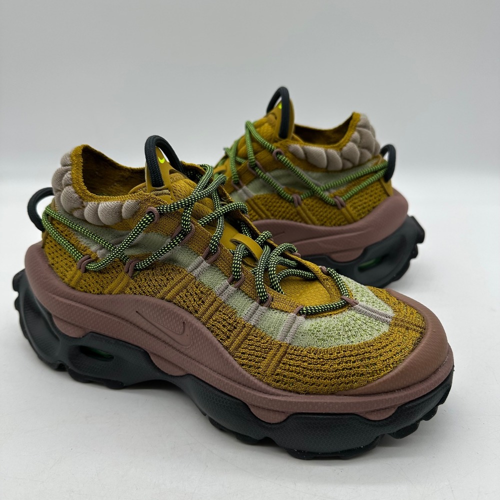 Nike FD2110-700 Womens Size 5.5 Venture Bronzine Mauve Air Max Flyknit Sneakers
